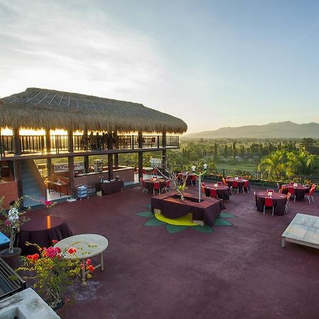Pratama Hotel & Convention マタラム エクステリア 写真
