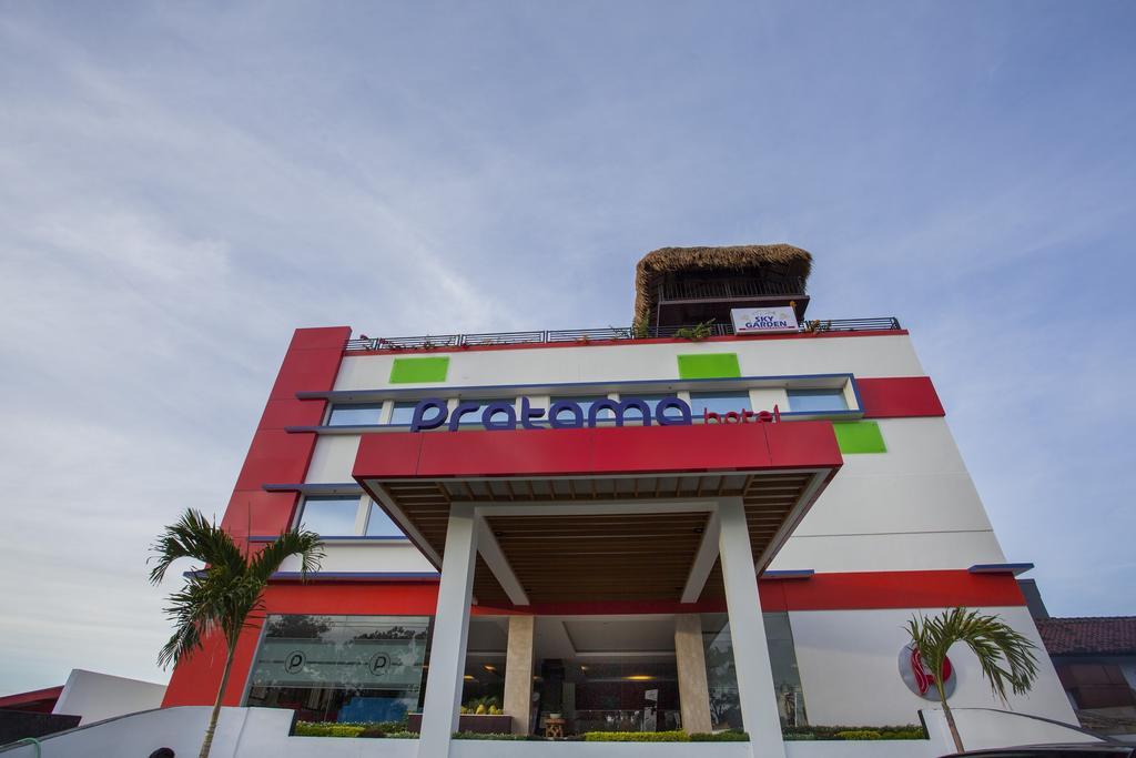 Pratama Hotel & Convention マタラム エクステリア 写真