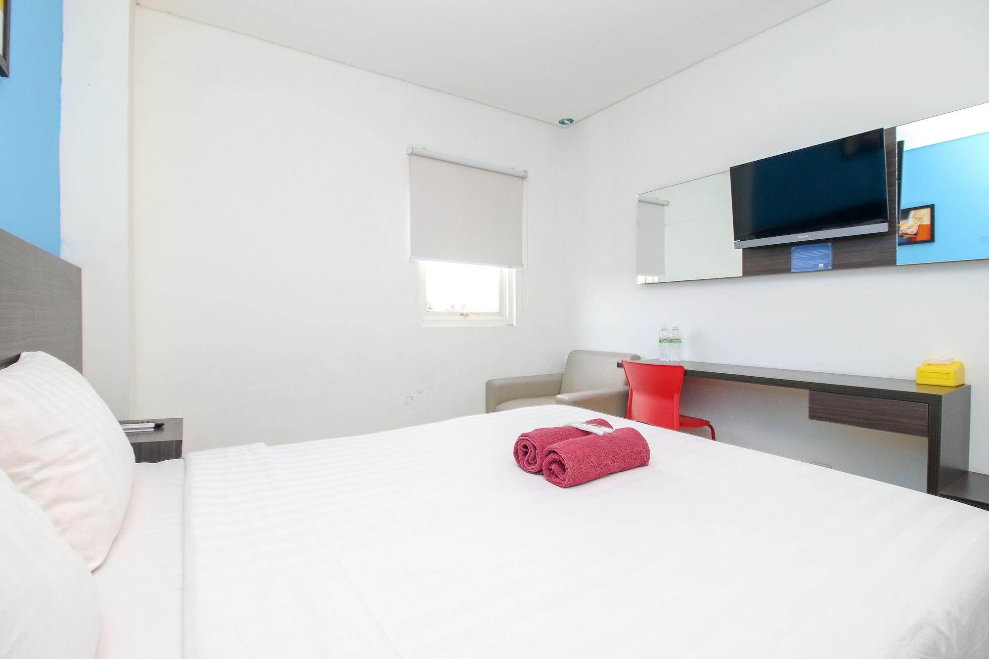 Pratama Hotel & Convention マタラム エクステリア 写真