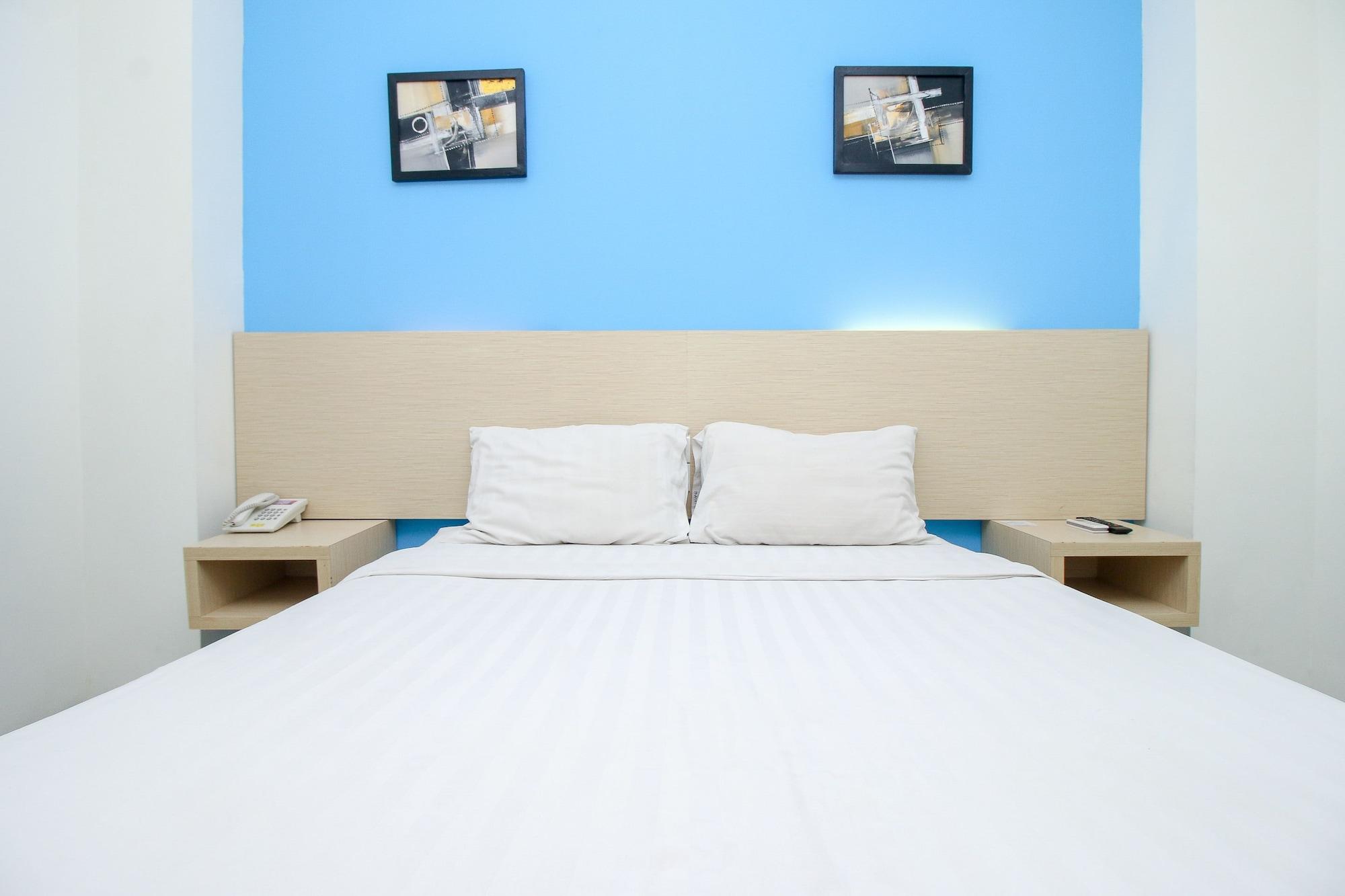 Pratama Hotel & Convention マタラム エクステリア 写真
