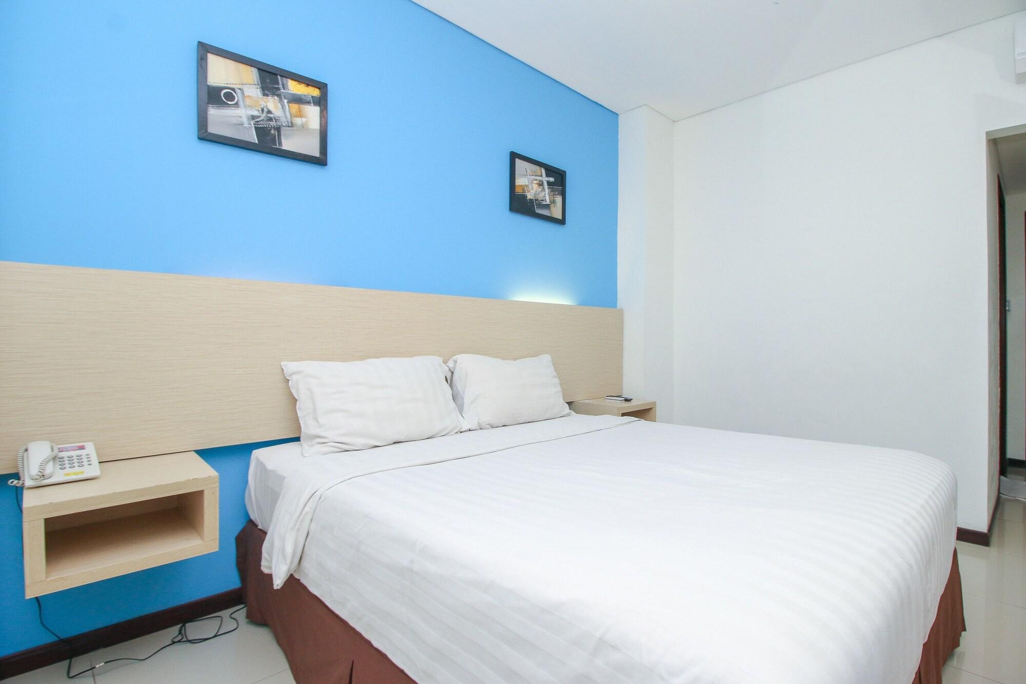 Pratama Hotel & Convention マタラム エクステリア 写真