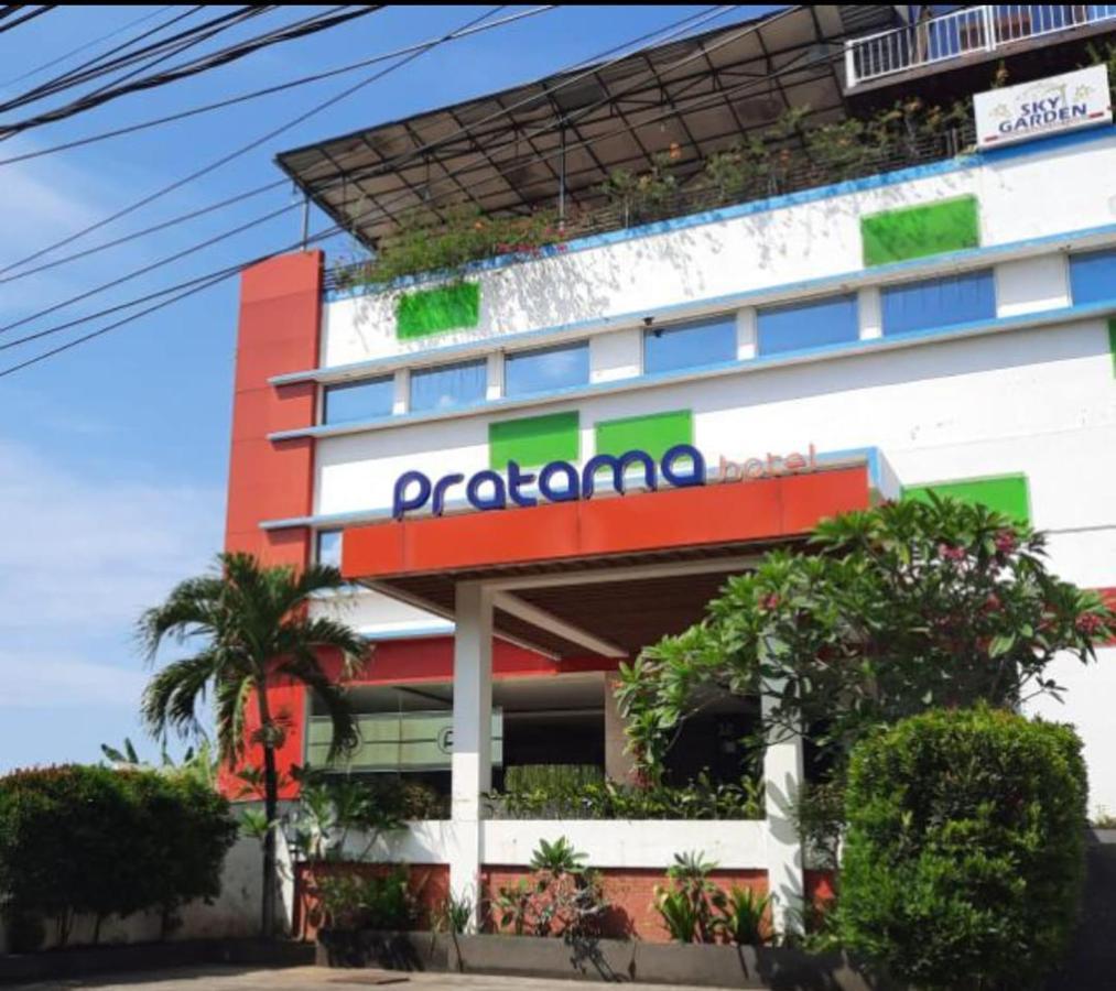 Pratama Hotel & Convention マタラム エクステリア 写真