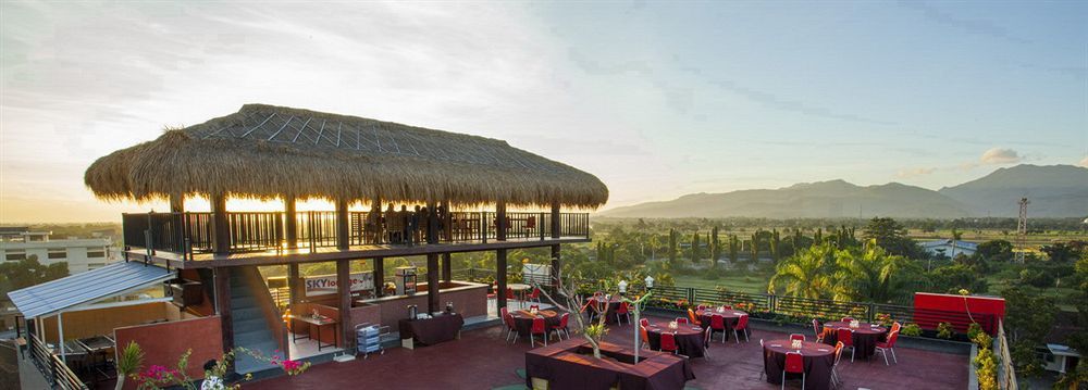 Pratama Hotel & Convention マタラム エクステリア 写真