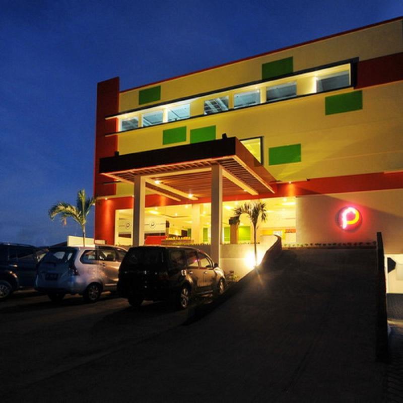 Pratama Hotel & Convention マタラム エクステリア 写真